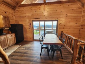 Kitchen/Dining