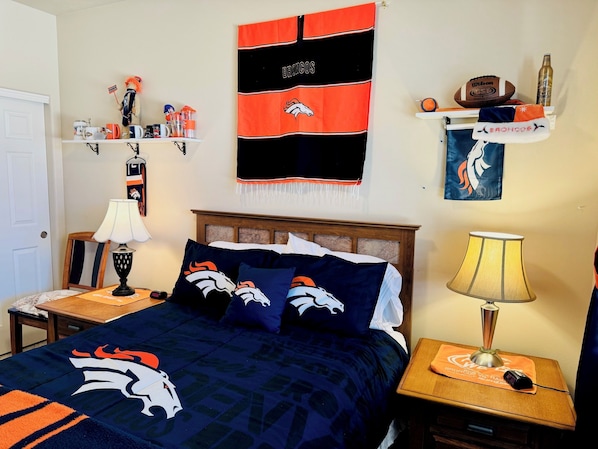 Orange Crush Room