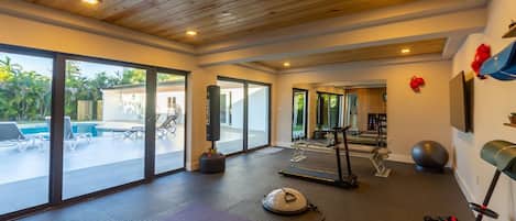 Welcome to GlamHomes - Get fit in this fantastic poolside Gym!