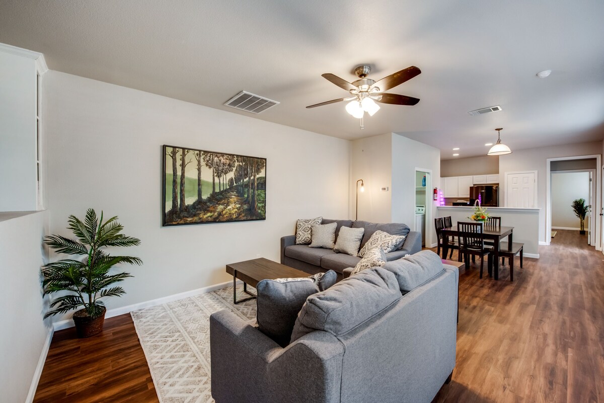 Spacious & Comfortable Home with Garage