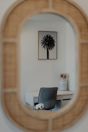 Living Room/Workspace