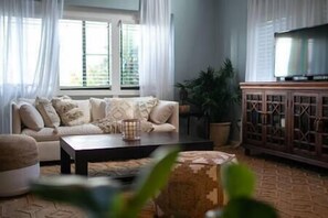 pull out queen sofa from West Elm
