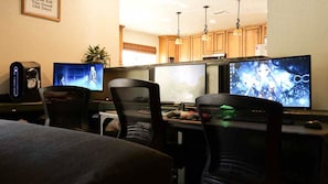 Gaming Basement with 8 Gamer PC's and console gaming. Esports Arena