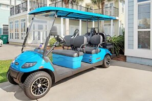 Splash's 2021 6 seat golf cart makes hauling everything to the beach a snap!