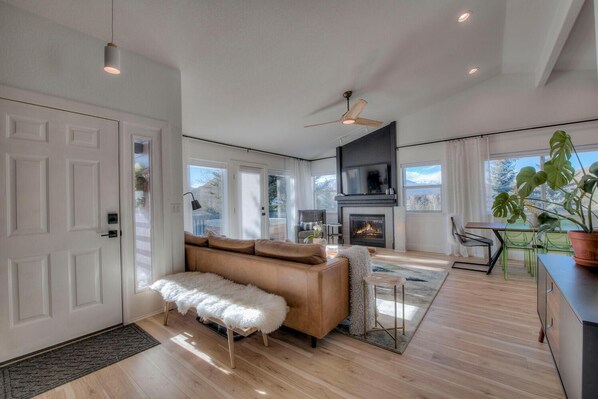 Entry area and upstairs living room.