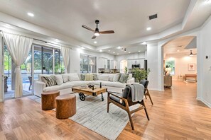 Living Room | Smart TV | Electric Fireplace | Central A/C