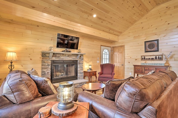 Chestertown Vacation Rental | 3BR | 2BA | 3 Stairs Required to Enter