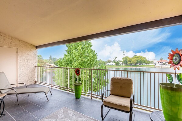 amazing lake views from the balcony!  Watch the turtles float by!