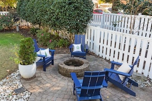 Firepit with seating. Please ask the host before using for additional rules.
