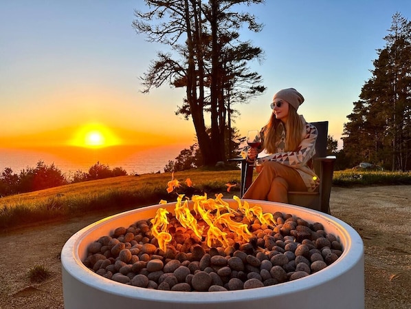 Ocean view firepit over the meadow