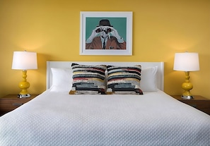 Unit w/ Queen Size Bed. Exact unit will be assigned upon arrival. Views, colors, and decor may vary.