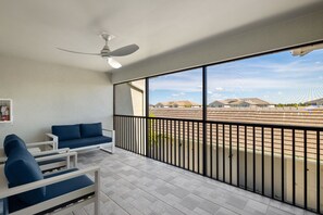 Entryway / Front Lanai View (Garage)