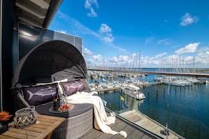 Nordterrasse direkt am Yachthafen