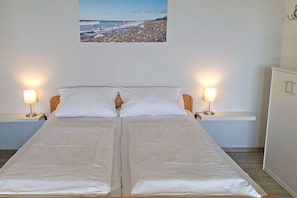 Schlafbereich mit Doppelbett