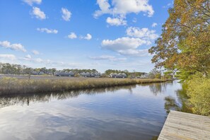 ,Dock View,