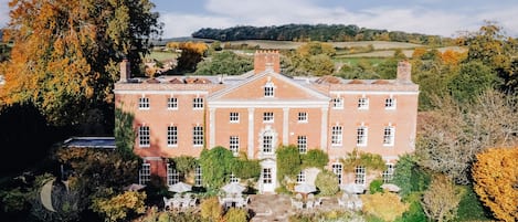 Traditional country residence in the heart of Dorset's finest countryside 