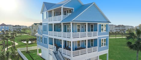 Exterior view of Serene Shores at Pointe West 