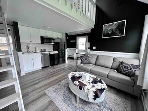 Living Room/Kitchen