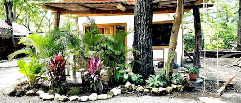 An adorable place to stay surrounded by nature just a few minutes from the beach