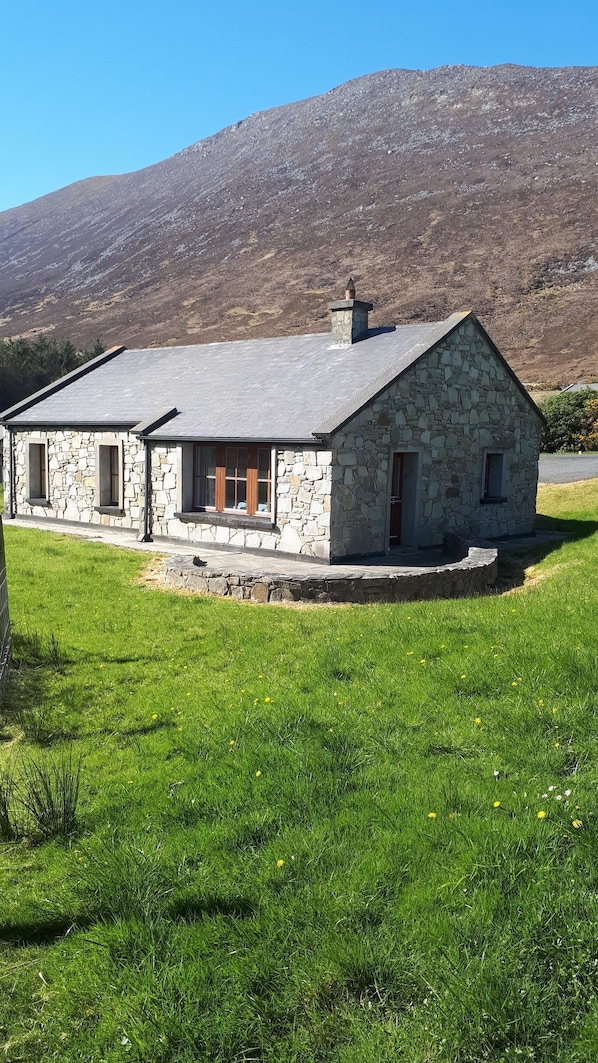 Kearneys_Cottage _Dugort_Achill Island