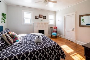 King Bedroom Retreat – Your serene escape awaits with a comfy king bed, sliding door access, and an abundance of natural light. Need privacy? Just draw the curtains and unwind in total comfort!
