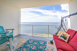 Harbour Pointe 605 by PKRM