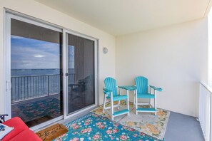 Harbour Pointe 605 by PKRM
