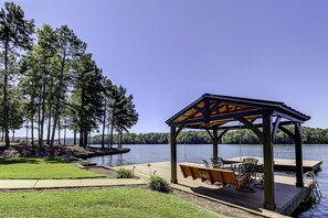 Porch swing at the Gazebo.