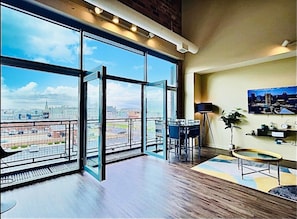Enjoy the gentle breeze as you open up the huge patio doors to step out until the balcony to enjoy your morning coffee or to gaze at the sparkling pool. The bright and open space is very inviting and spacious.