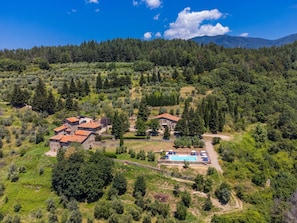 Ciel, Nuage, Plante, Écorégion, Paysage Naturel, Arbre, Montagnes, Biome, Bâtiment, Paysage