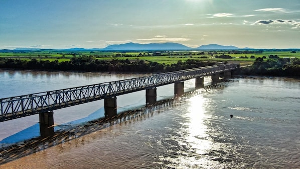 Burdekin bridge - via from Home Hill side