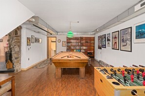 Spielezimmer