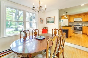 Dining Area | 1st Floor | Dishes & Flatware Provided | Free WiFi