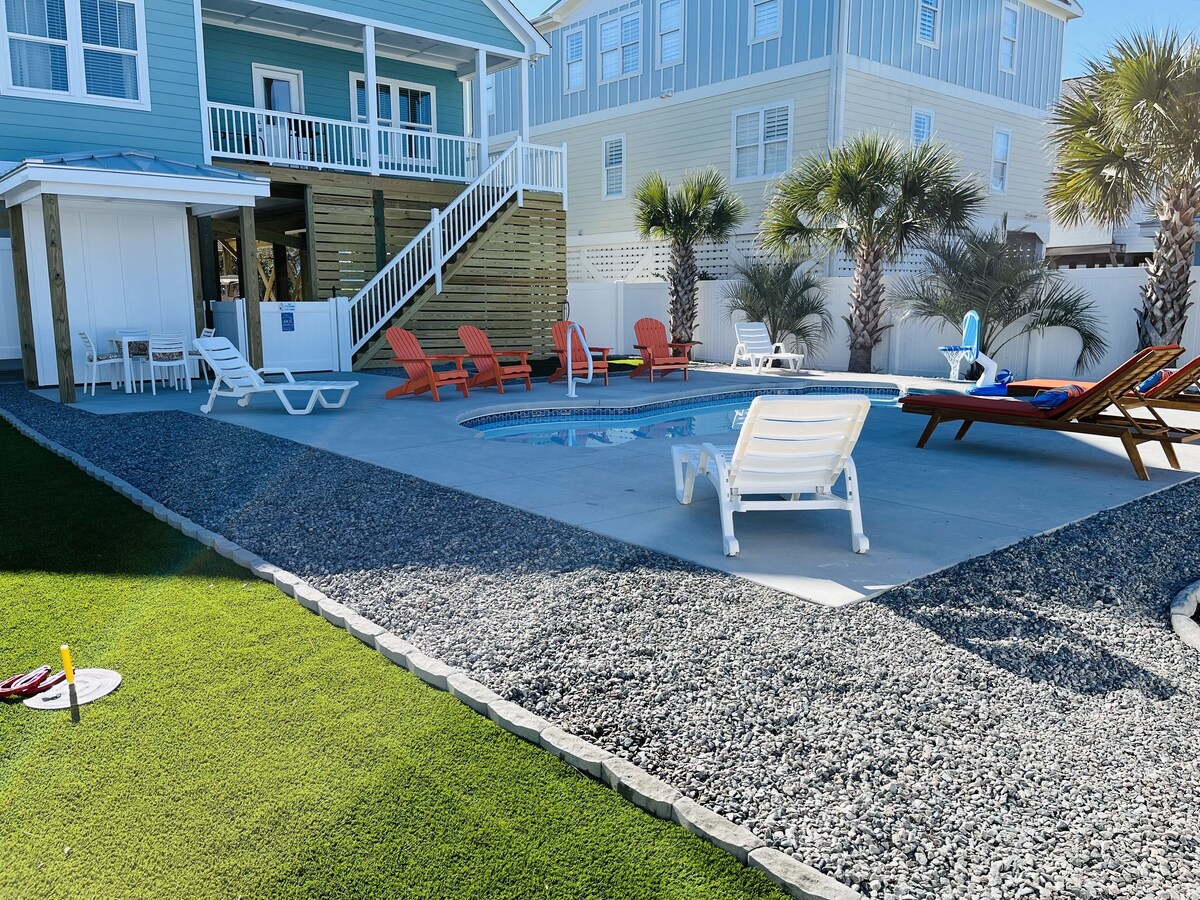 New Beach Home in 2023 with private Saltwater pool only a few steps from Ocean!