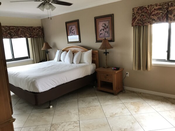 King size bedroom