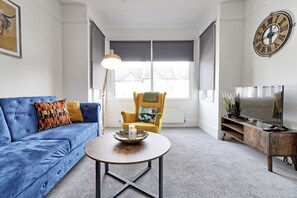 Living Area/Lounge