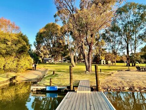 Explore the Goulburn via your own Private Jetty and Boat Ramp