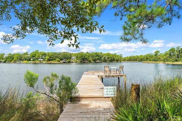 Private dock for Herons watch Guests on Eastern Lake. Bring your fishing gear!