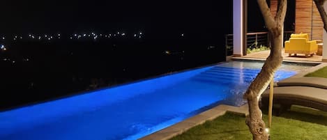 Eigener Pool