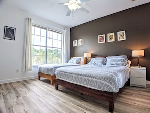 Guest Room with Queen and Twin Bed and Walk in Closet with En Suite Bathroom