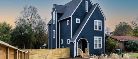 Gorgeous 3 level home in the Shamrock Neighborhood!