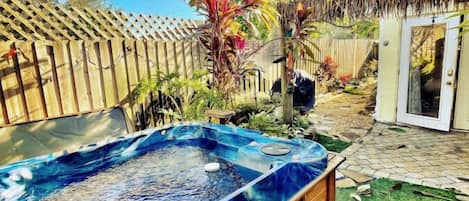 Hot tub with yard