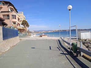 The beach is 10 meters from the house