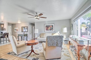 Living Room | Central A/C | Free WiFi