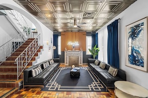 Sala de estar en el lobby