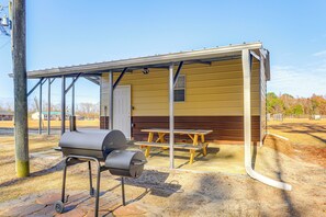 Grill & Picnic Pavilion