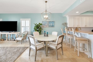 St. Simons Grand 326 - Open Concept Living Space