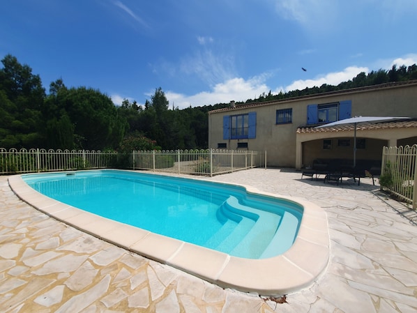 Piscine maison de vacances