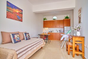 Stacys Apartment 1 near Sidari-Interior