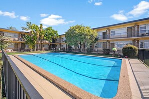 Complex Pool